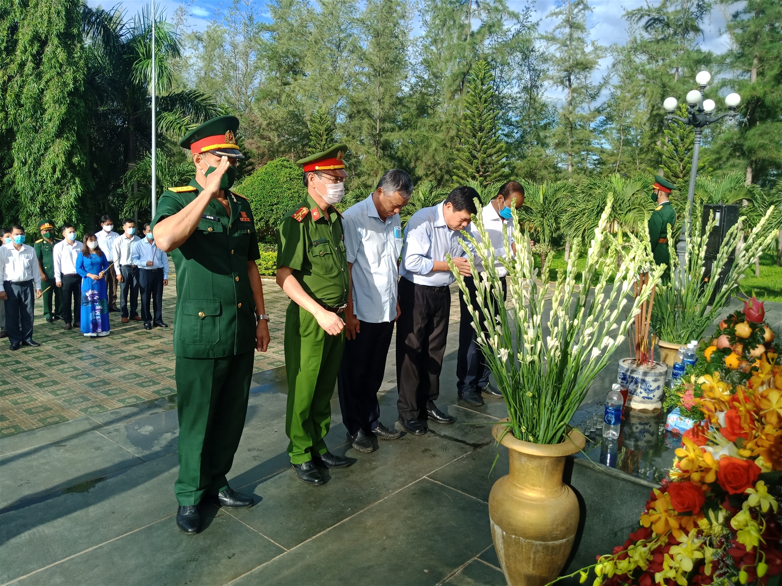 Lễ viếng Nghĩa trang trước thềm Đại hội đại biểu Đảng bộ huyện Krông Ana lần thứ X, nhiệm kỳ 2020-2025