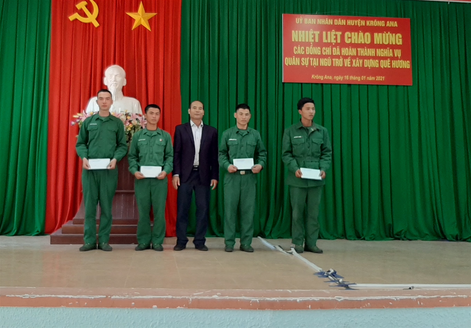 Huyện Krông Ana đón 126 quân nhân hoàn thành nghĩa vụ quân sự trở về địa phương